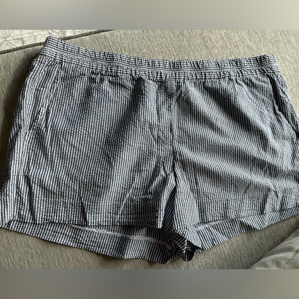 Jcrew Searsucker shorts